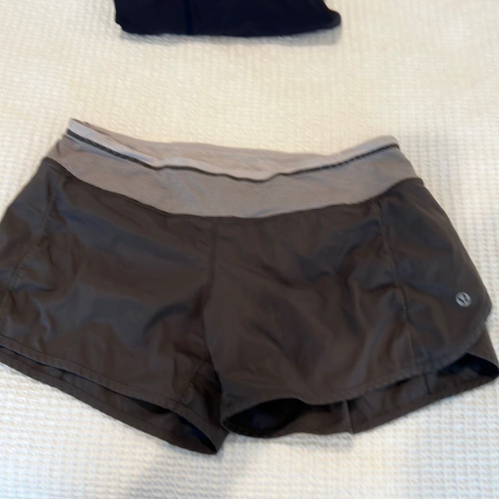 Lulu lemon 4 inch short happy to bundle shorts